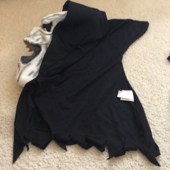 Grim Reaper hooded skeleton mask and skeleton hands costume - Picture 6 of 16